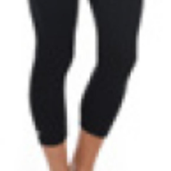 Soft and comfortable Capri activewear - Picture 3 of 4